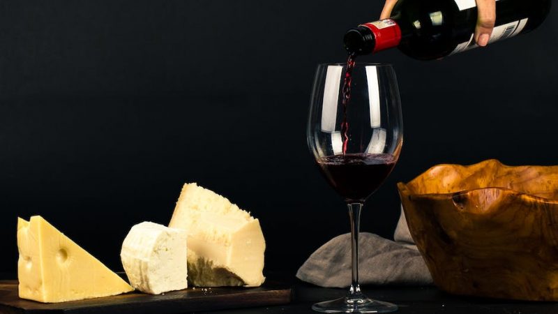 Odkryj czerwone wino idealne dla twojego podniebienia!